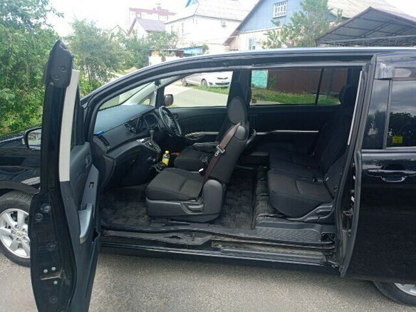2011 Toyota ISis I Рестайлинг, чёрный, 1500000 рублей - вид 8