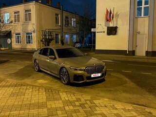 2021 BMW 7 серии 730i VI (G11/G12) Рестайлинг, серый, 6500000 рублей, вид 4