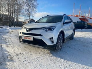 2018 Toyota RAV4 IV (XA40) Рестайлинг, белый, 3200000 рублей, вид 3