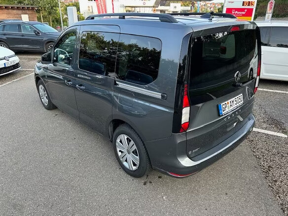 2022 Volkswagen Caddy Maxi V, серый - вид 4