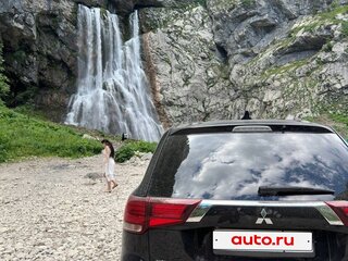 2019 Mitsubishi Outlander III Рестайлинг 3, чёрный, 1950000 рублей, вид 3