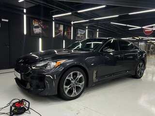 2019 Kia Stinger I, серый, 2400000 рублей, вид 1