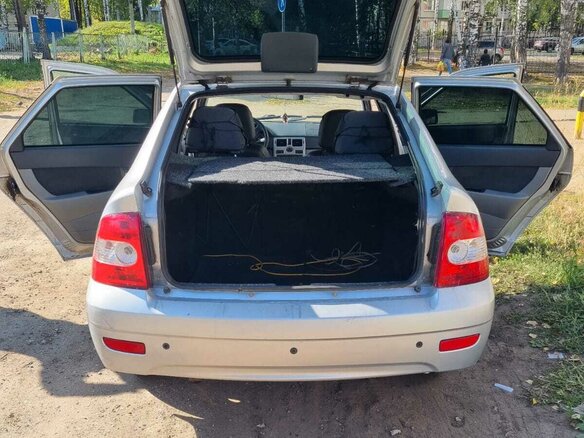 2009 Lada (ВАЗ) Priora I, серебристый, 320000 рублей - вид 8