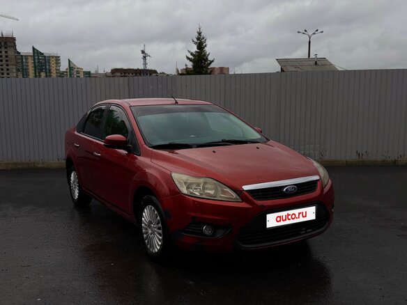 2008 Ford Focus II Рестайлинг, красный, 550000 рублей - вид 3