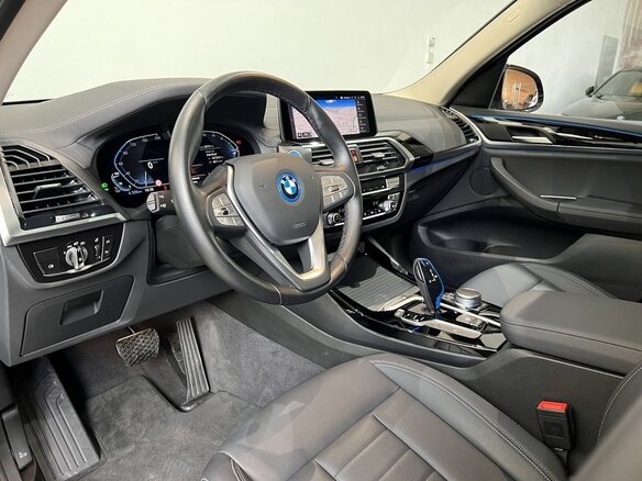 2021 BMW iX3 I (G08) Рестайлинг, чёрный, 5400000 рублей - вид 5