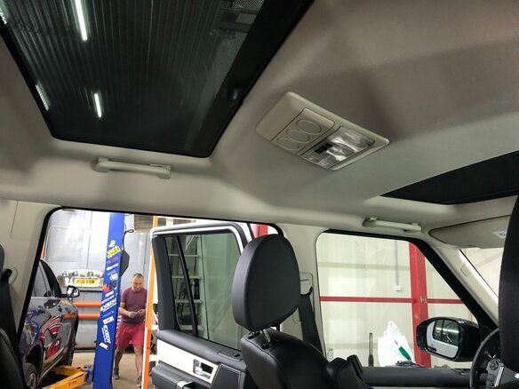 2014 Land Rover Discovery IV Рестайлинг, белый, 5575000 рублей - вид 12
