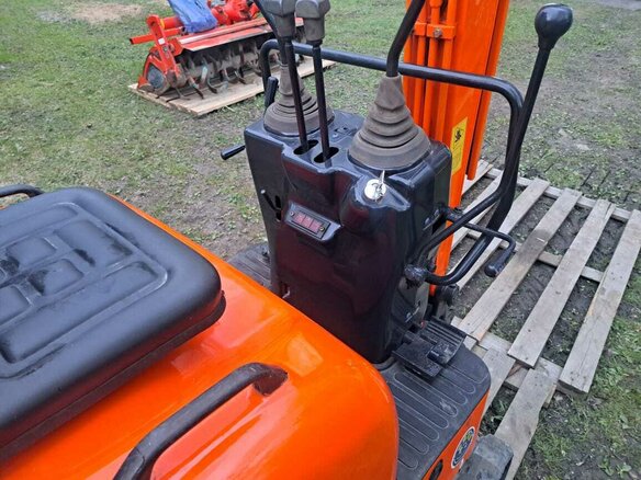 2018 Hitachi Гусеничные, оранжевый, 1249000 рублей - вид 15
