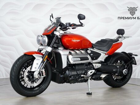 2021 Triumph Rocket 3, красный, 1917000 рублей, вид 3