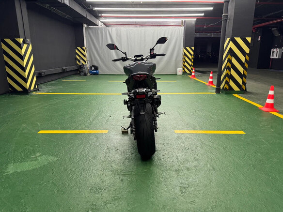 2021 Yamaha MT-09 (FZ-09), серый, 1150000 рублей - вид 8