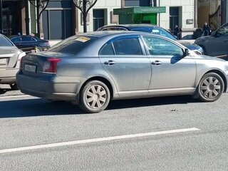 2006 Toyota Avensis II Рестайлинг, серый, 750000 рублей, вид 4