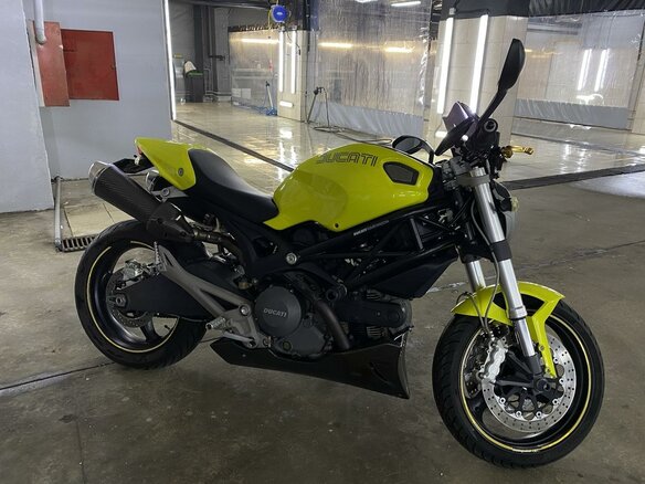 2008 Ducati Monster 696, жёлтый - вид 3