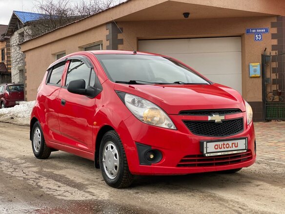 2011 Chevrolet Spark III, красный