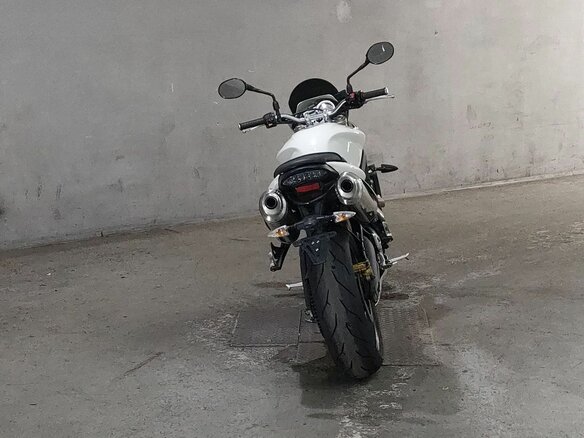 2008 Triumph Street Triple, белый, 490000 рублей - вид 3