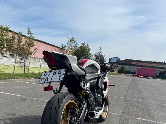 2022 Yamaha YZF-R7, золотистый, 1800000 рублей - вид 8