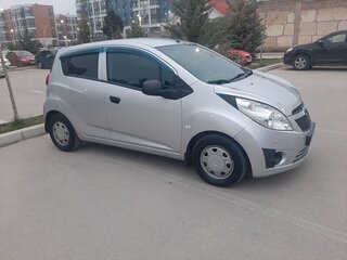 2013 Chevrolet Spark III, серебристый, 850000 рублей, вид 3