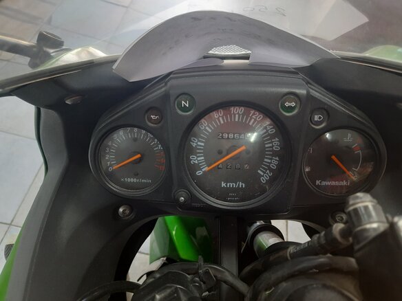 2008 Kawasaki Ninja 250R, зелёный, 280000 рублей - вид 4