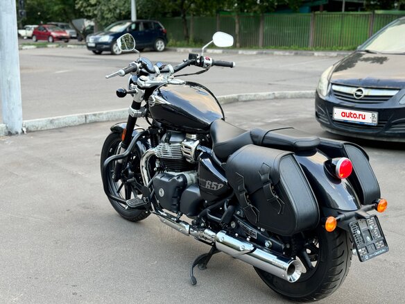 2025 Royal Enfield Super Meteor, чёрный, 650000 рублей