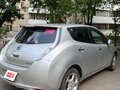 2011 Nissan Leaf (EM61) I (ZE0/AZE0), серый - вид 2