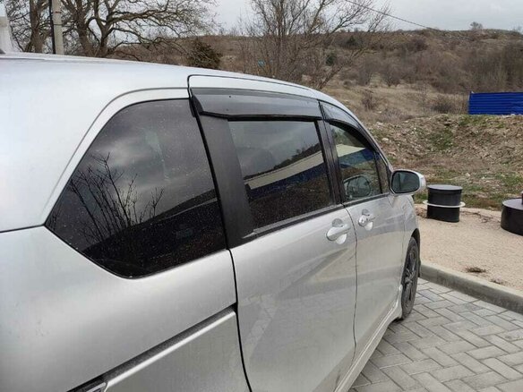 2012 Honda Freed I Рестайлинг, серебристый, 1200000 рублей - вид 3