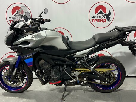 2015 Yamaha MT-09 Tracer (FJ-09), серебристый, 700000 рублей, вид 2