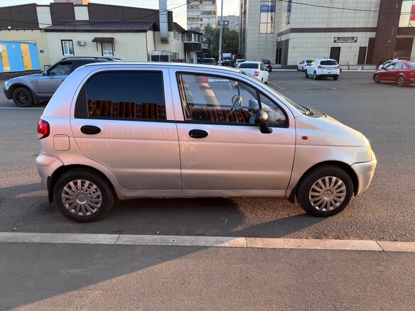 2013 Daewoo Matiz I Рестайлинг, серебристый, 260000 рублей - вид 3
