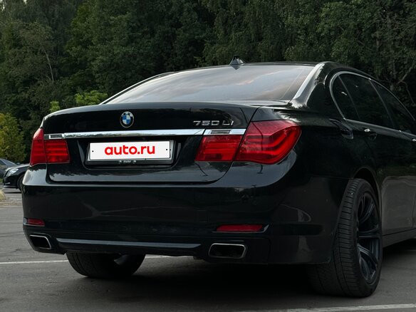 2011 BMW 7 серии 750i xDrive V (F01/F02/F04), чёрный - вид 3