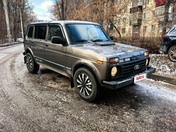2016 Lada (ВАЗ) 2131 (4x4) I, коричневый, 400000 рублей - вид 2