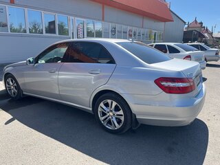 2010 Mercedes-Benz E-Класс 300 IV (W212, S212, C207), серебристый, 1800000 рублей, вид 2