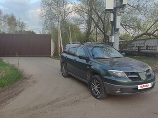 2002 Mitsubishi Outlander I, зелёный, 650000 рублей, вид 2