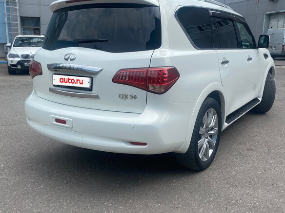 2012 Infiniti QX56 II, белый, 1900000 рублей - вид 2