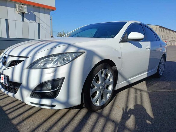 2011 Mazda 6 II (GH) Рестайлинг, белый, 1150000 рублей - вид 1