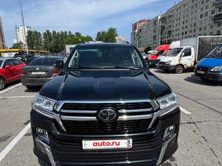 2017 Toyota Land Cruiser 200 Series Рестайлинг 2, чёрный, 7050000 рублей, вид 1