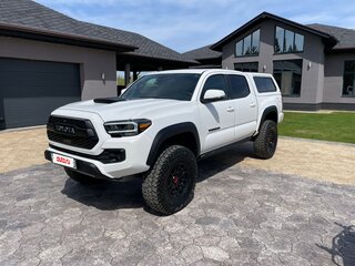 2022 Toyota Tacoma III, белый, 7500000 рублей, вид 1