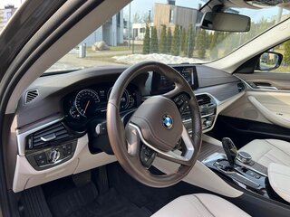 2017 BMW 5 серии 520d xDrive VII (G30/G31/G38), коричневый, 3400000 рублей, вид 4