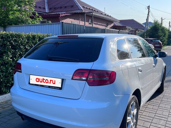 2011 Audi A3 II (8P) Рестайлинг 2, белый, 750000 рублей - вид 5