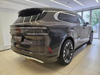 2026 Zeekr 8X 70 kWh, серый, 12790000 рублей, вид 3