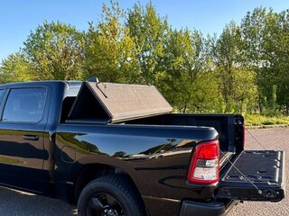 2019 Ram 1500 Crew Cab eTorque V, чёрный, 3100000 рублей, вид 4