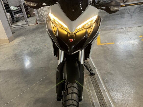 2017 Ducati Multistrada 950, серебристый, 750000 рублей