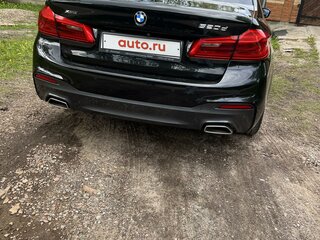 2018 BMW 5 серии 520d xDrive VII (G30/G31/G38), чёрный, 5000000 рублей, вид 3