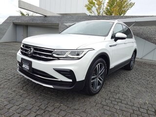 2023 Volkswagen Tiguan II Рестайлинг, белый, 2350000 рублей, вид 2