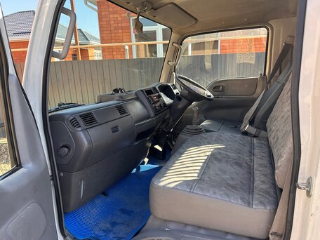 2000 Mazda Titan, белый, 2450000 рублей, вид 4