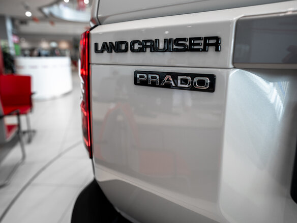2025 Toyota Land Cruiser Prado 250 Series, белый - вид 14