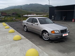 1999 Mercedes-Benz C-Класс 180 I (W202) Рестайлинг, серебристый, 670000 рублей, вид 3