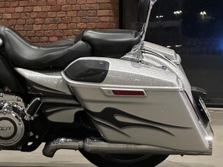 2015 Harley-Davidson CVO Street Glide, серебристый, 1250000 рублей, вид 4