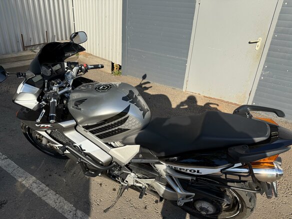 2002 Honda VFR 800, серебристый, 480000 рублей - вид 9