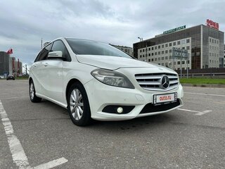 2014 Mercedes-Benz B-Класс 180 II (W246), белый, 1500000 рублей, вид 3