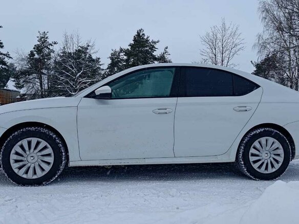 2021 Skoda Octavia IV (A8), белый, 2000000 рублей - вид 6