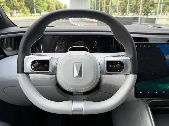 2025 Avatr 11 116 kWh I, серый - вид 16