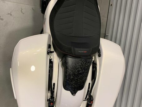 2024 Harley-Davidson CVO Road Glide ST, белый, 5800000 рублей, вид 5