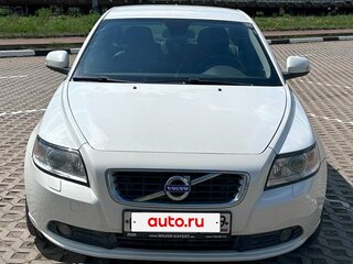 2010 Volvo S40 II Рестайлинг, белый, 850000 рублей, вид 3